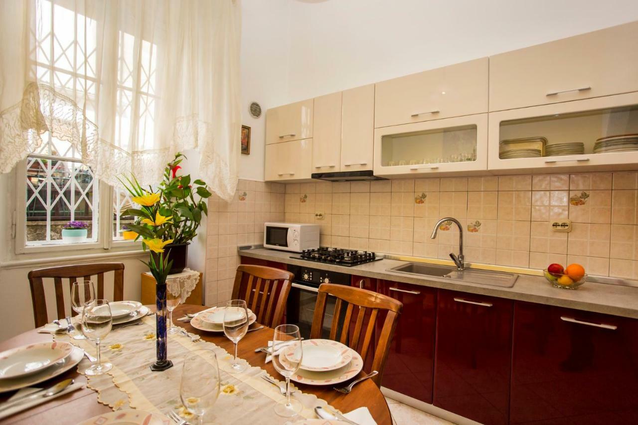 Emanuel Apartman พูลา ภายนอก รูปภาพ